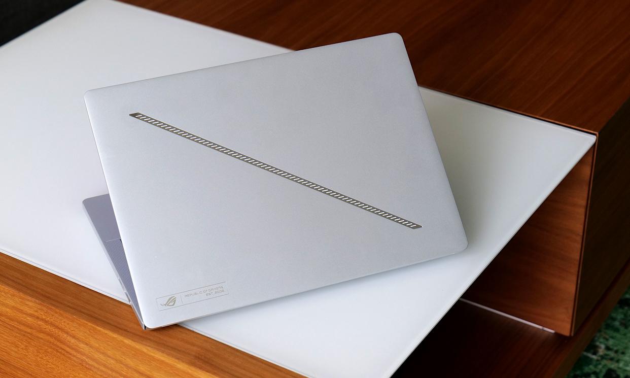 NVIDIA 12GB-os 5070-es laptopverziót indít!